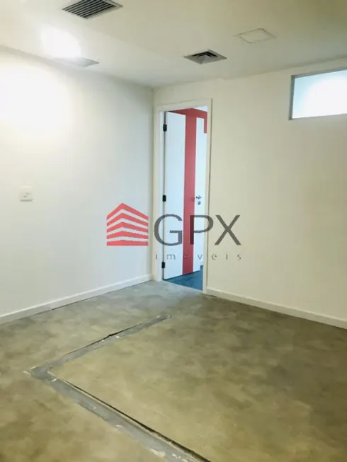 Foto 1 de Sala Comercial para alugar, 32m² em Barra da Tijuca, Rio de Janeiro