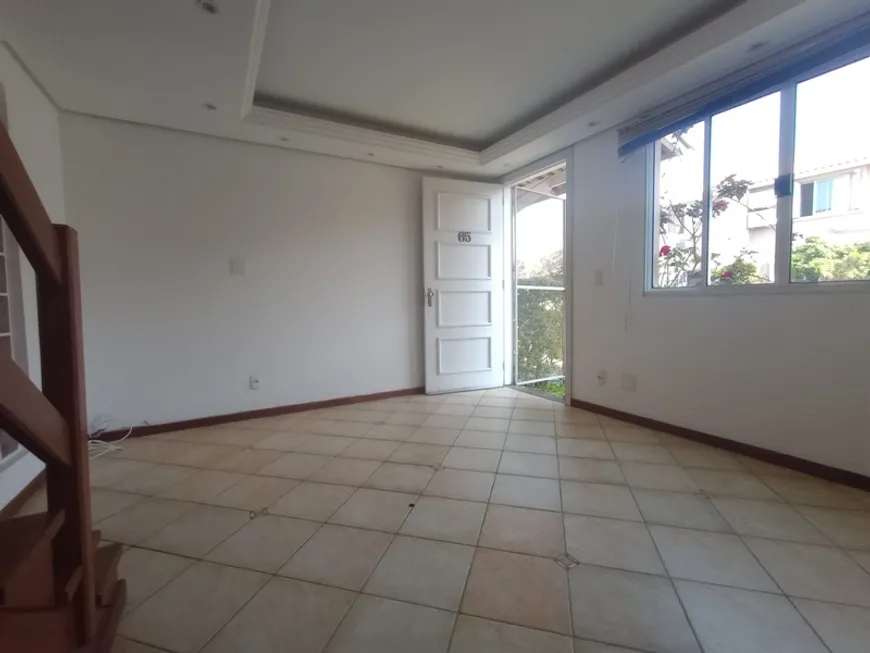 Foto 1 de Casa de Condomínio com 2 Quartos para alugar, 77m² em Humaitá, Porto Alegre