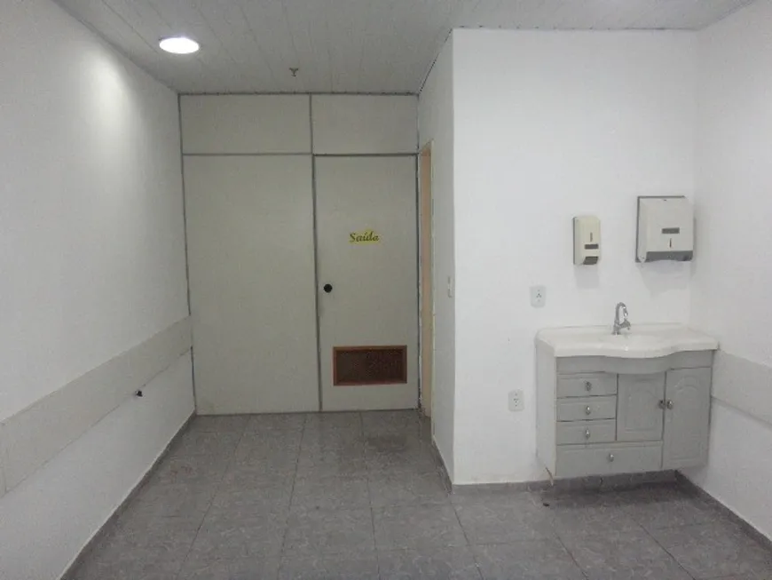 Foto 1 de Ponto Comercial para alugar, 30m² em Bangu, Rio de Janeiro