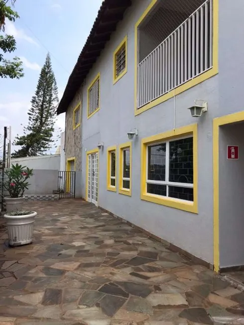 Foto 1 de Casa com 3 Quartos para alugar, 214m² em Bela Vista, Londrina