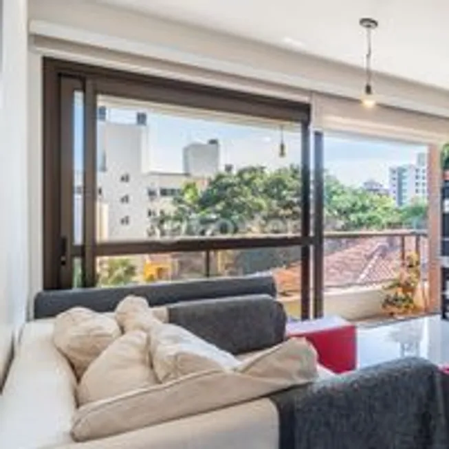 Foto 1 de Apartamento com 2 Quartos à venda, 76m² em Petrópolis, Porto Alegre