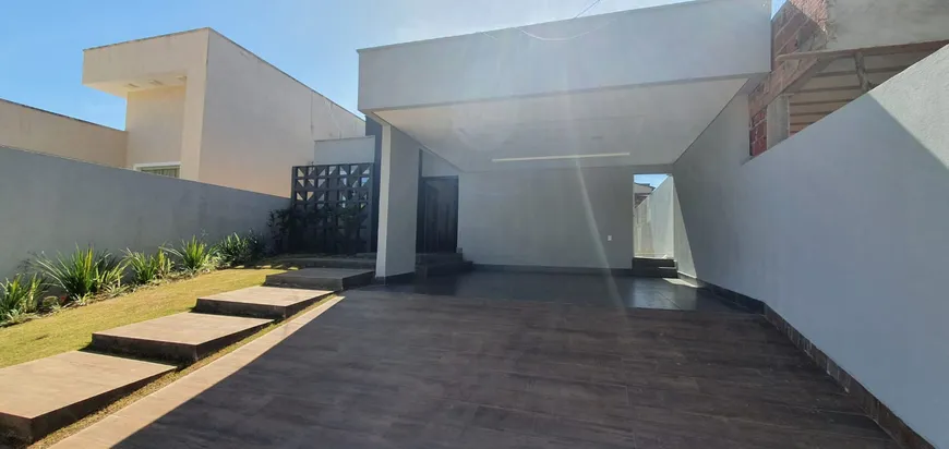 Foto 1 de Casa com 4 Quartos à venda, 270m² em Setor Habitacional Vicente Pires Trecho 3, Brasília