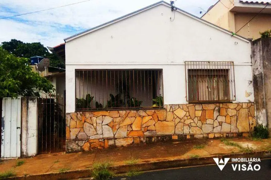 Foto 1 de Casa com 2 Quartos à venda, 60m² em Vila Frei Eugenio, Uberaba