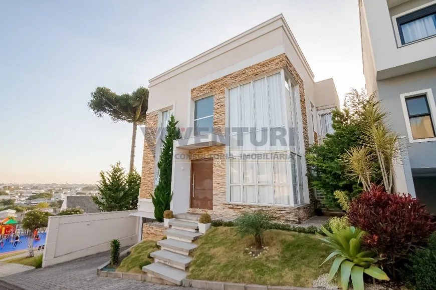 Foto 1 de Casa com 3 Quartos à venda, 231m² em Uberaba, Curitiba