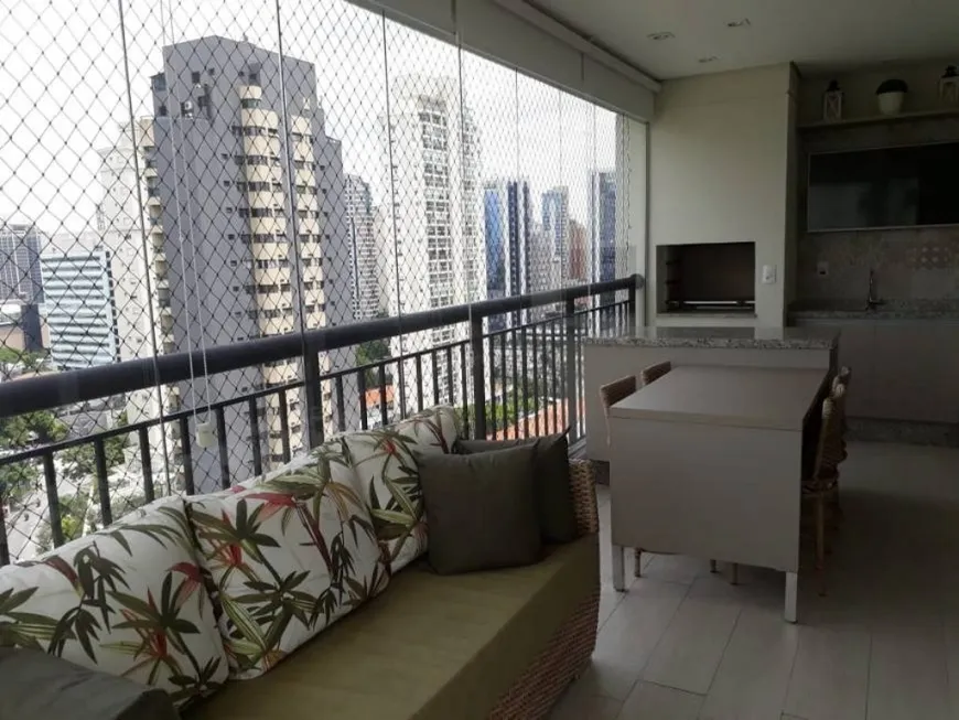 Foto 1 de Apartamento com 3 Quartos à venda, 121m² em Santo Amaro, São Paulo