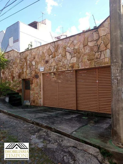 Foto 1 de Casa com 3 Quartos à venda, 220m² em Vila Clóris, Belo Horizonte