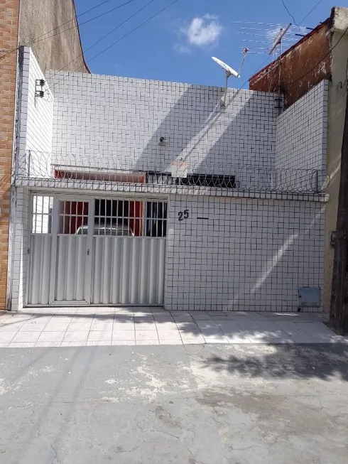 Foto 1 de Casa com 2 Quartos à venda, 70m² em Benfica, Fortaleza