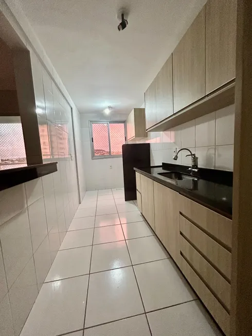 Foto 1 de Apartamento com 3 Quartos para alugar, 75m² em Setor Candida de Morais, Goiânia