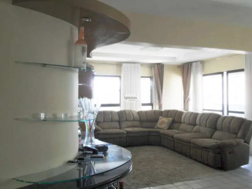 Foto 1 de Apartamento com 4 Quartos à venda, 240m² em Tirol, Natal