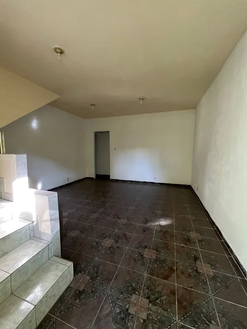 Foto 1 de Casa com 4 Quartos à venda, 100m² em Vila Santa Cruz, Duque de Caxias