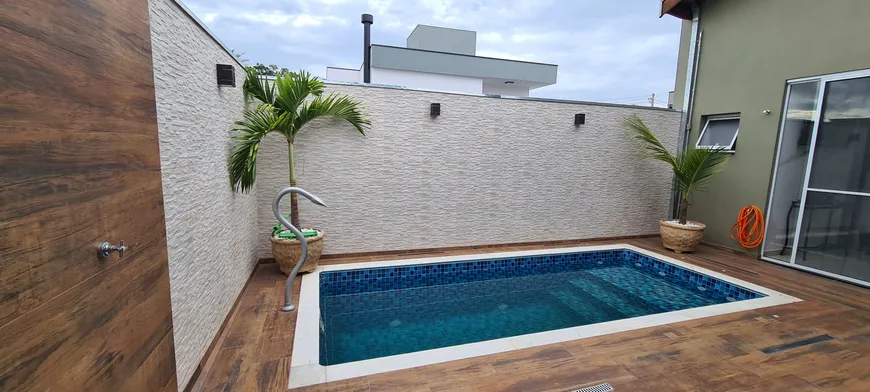 Foto 1 de Casa com 4 Quartos à venda, 192m² em Vila Guedes, Jaguariúna