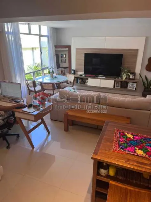 Foto 1 de Apartamento com 3 Quartos à venda, 120m² em Lagoa, Rio de Janeiro