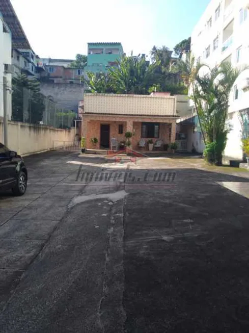 Foto 1 de Lote/Terreno à venda, 600m² em Pechincha, Rio de Janeiro