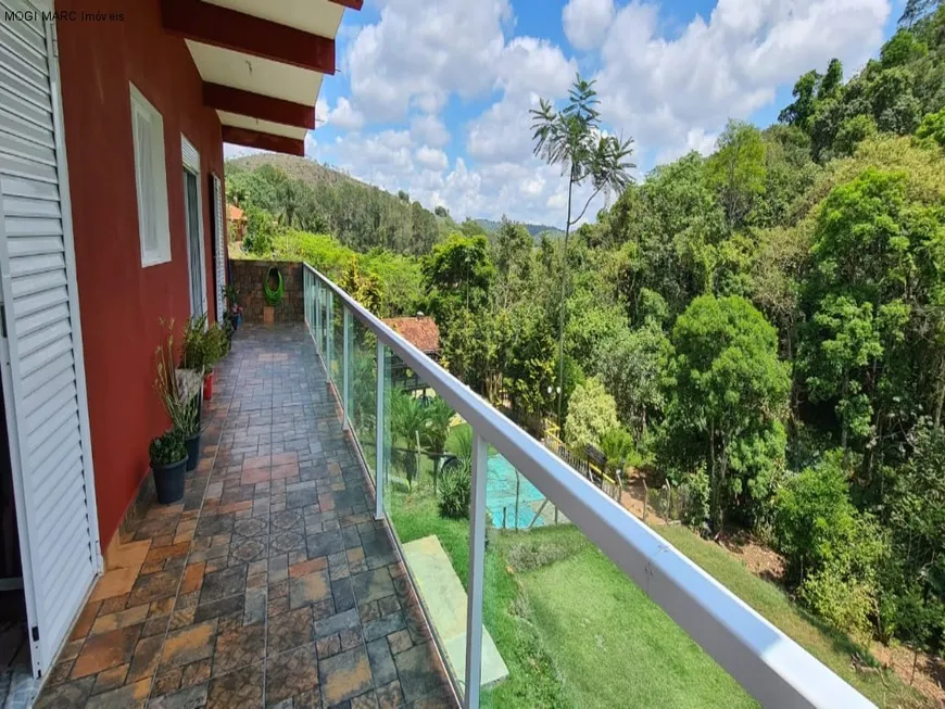 Foto 1 de Fazenda/Sítio com 4 Quartos à venda, 200m² em Freguesia da Escada, Guararema