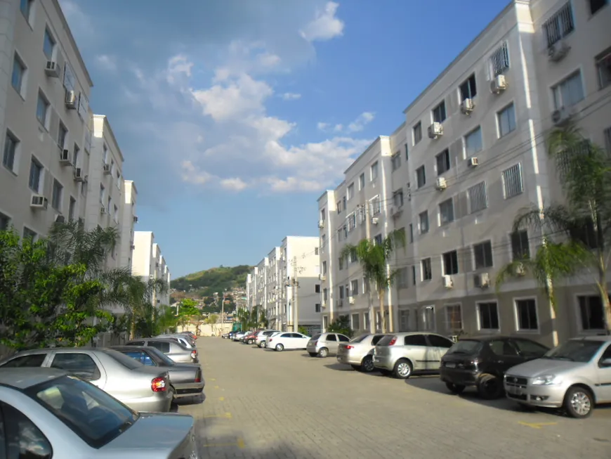 Foto 1 de Apartamento com 2 Quartos à venda, 55m² em Rocha Miranda, Rio de Janeiro