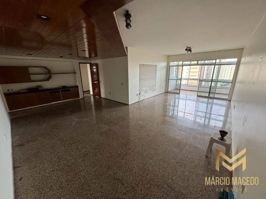 Foto 1 de Apartamento com 4 Quartos à venda, 230m² em Dionísio Torres, Fortaleza