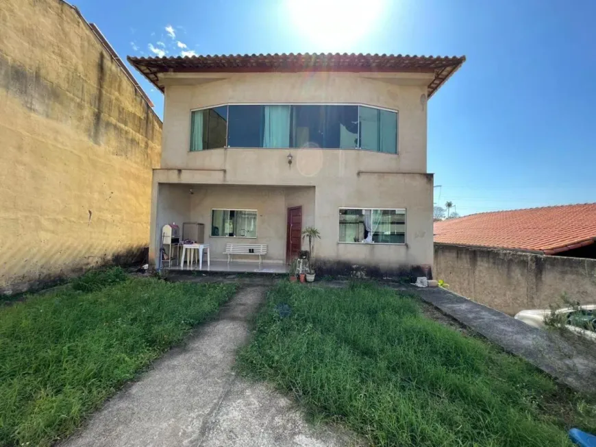 Foto 1 de Casa com 4 Quartos à venda, 250m² em Novo Horizonte, Sabará