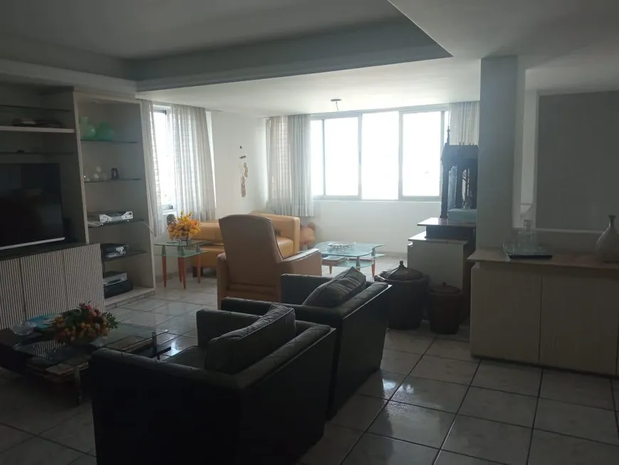 Foto 1 de Apartamento com 4 Quartos à venda, 203m² em Espinheiro, Recife