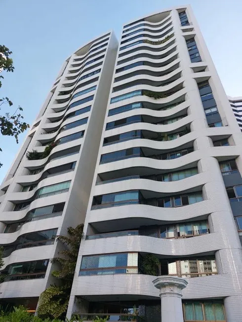 Foto 1 de Apartamento com 4 Quartos à venda, 205m² em Tamarineira, Recife