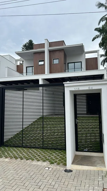 Foto 1 de Sobrado com 3 Quartos à venda, 160m² em Atiradores, Joinville