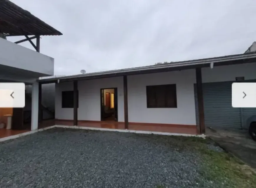 Foto 1 de Casa com 5 Quartos à venda, 11m² em Itapocoroi, Penha