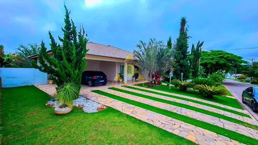 Foto 1 de Casa de Condomínio com 3 Quartos para venda ou aluguel, 208m² em Jacaré, Cabreúva