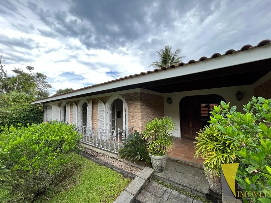 Foto 1 de Casa com 3 Quartos à venda, 216m² em Praia do Lazaro, Ubatuba