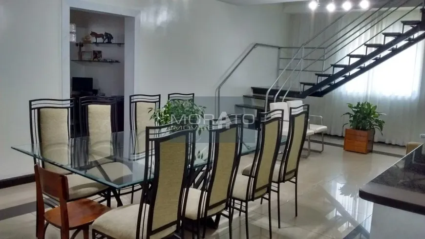 Foto 1 de Casa com 5 Quartos à venda, 511m² em Camargos, Belo Horizonte