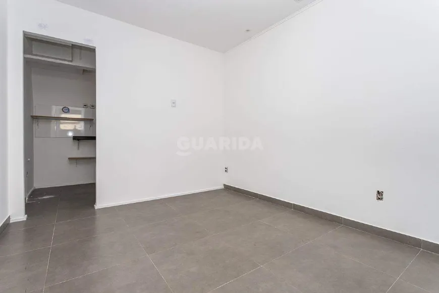 Foto 1 de Ponto Comercial para alugar, 28m² em Independência, Porto Alegre