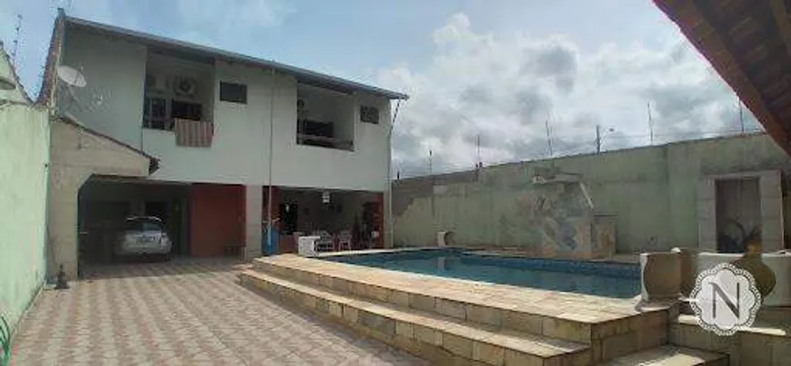 Foto 1 de Sobrado com 5 Quartos à venda, 258m² em Tupy, Itanhaém