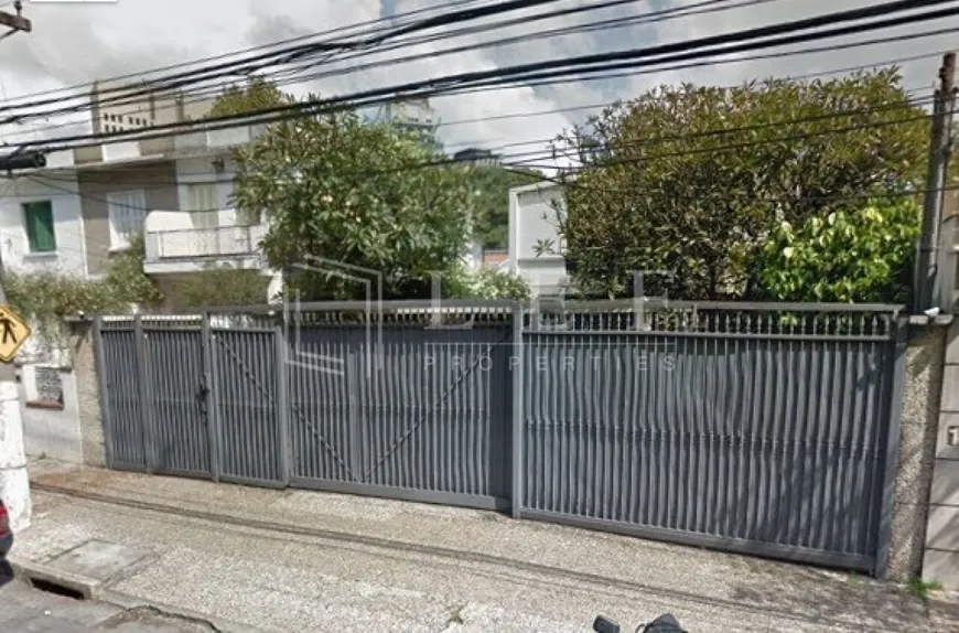 Foto 1 de Casa com 4 Quartos para venda ou aluguel, 390m² em Jardim Europa, São Paulo