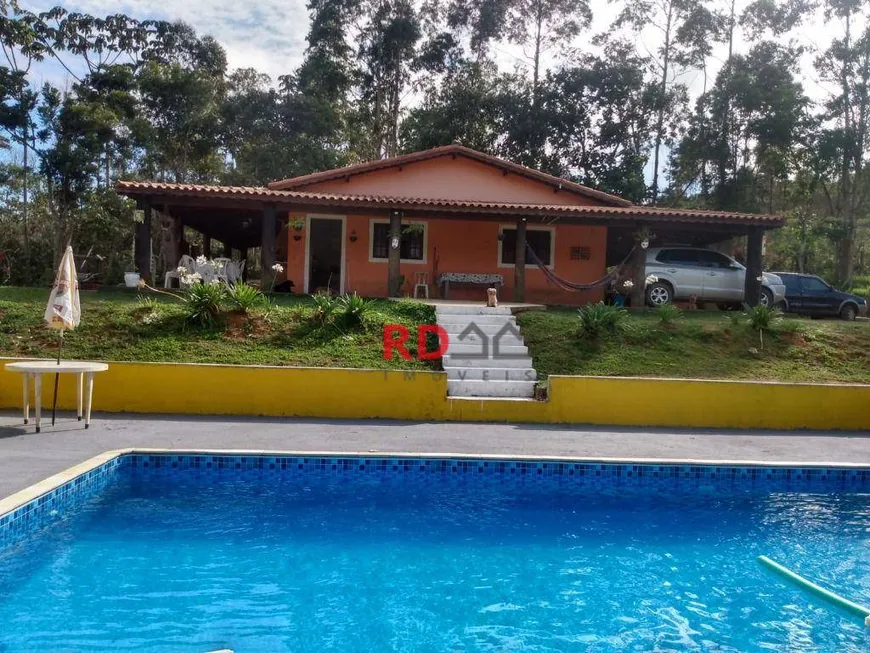 Foto 1 de Fazenda/Sítio com 3 Quartos à venda, 200m² em Cocuera, Mogi das Cruzes