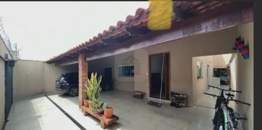 Foto 1 de Casa com 3 Quartos à venda, 182m² em Santa Rosa, Uberlândia