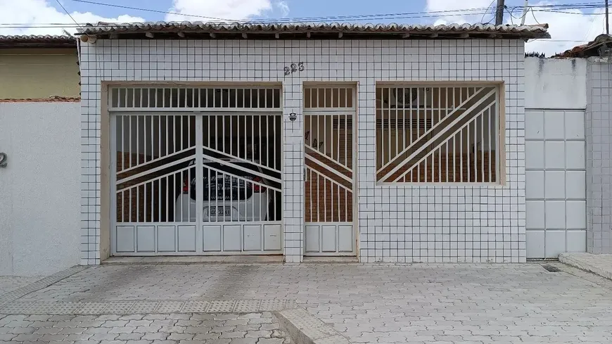 Foto 1 de Casa com 3 Quartos à venda, 125m² em Jardim Cruzeiro, Feira de Santana