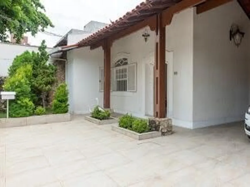 Foto 1 de Casa com 4 Quartos à venda, 260m² em São José, Belo Horizonte