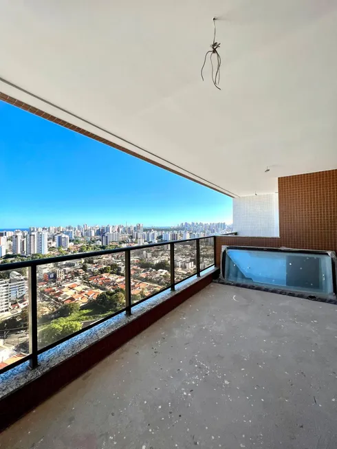 Foto 1 de Apartamento com 3 Quartos à venda, 140m² em Pituba, Salvador