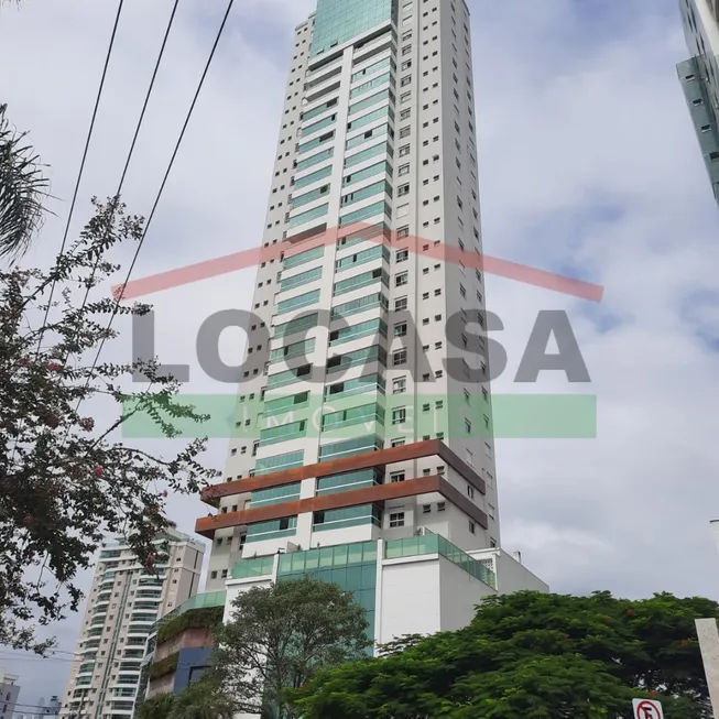 Foto 1 de Apartamento com 3 Quartos para venda ou aluguel, 144m² em Centro, Itajaí