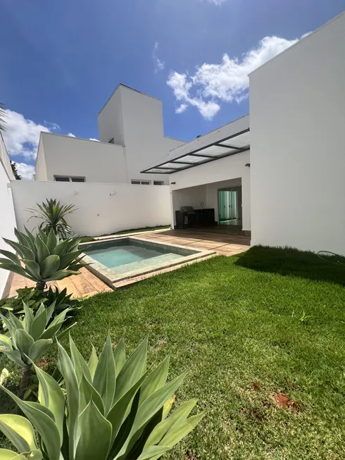 Foto 1 de Casa de Condomínio com 3 Quartos à venda, 200m² em Jardim Botânico, Uberlândia