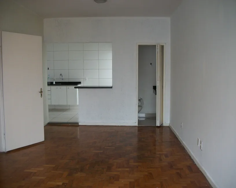 Foto 1 de Apartamento com 3 Quartos para alugar, 100m² em Cerqueira César, São Paulo