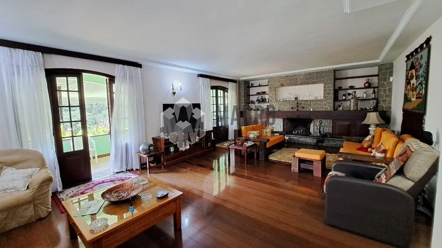 Foto 1 de Casa com 3 Quartos à venda, 280m² em Quinta da Barra, Teresópolis