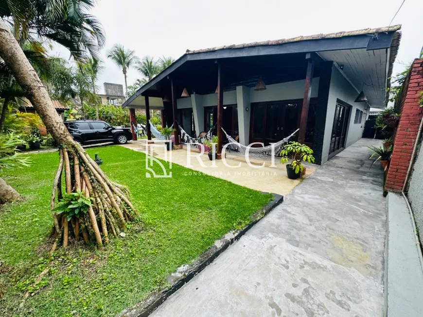 Foto 1 de Casa com 8 Quartos à venda, 1050m² em Balneário Praia do Pernambuco, Guarujá