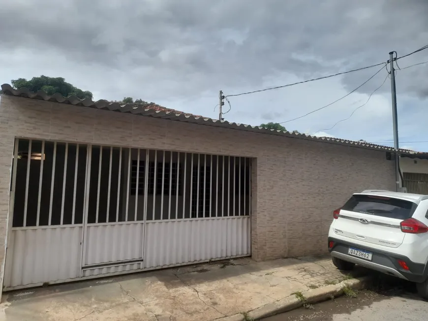 Foto 1 de Casa com 2 Quartos à venda, 122m² em Grande Terceiro, Cuiabá