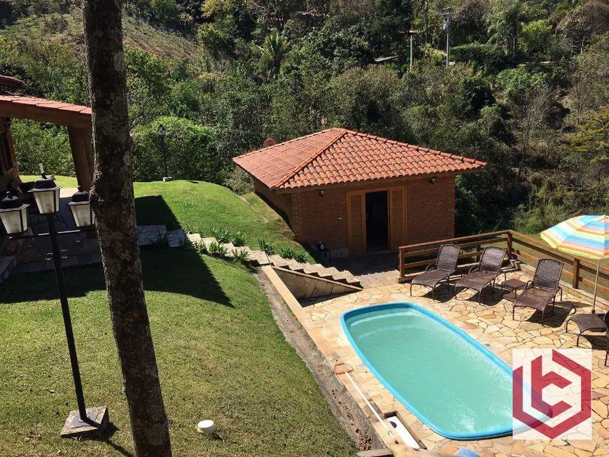 Foto 1 de Fazenda/Sítio com 3 Quartos à venda, 270m² em SERRA NEGRA, Serra Negra