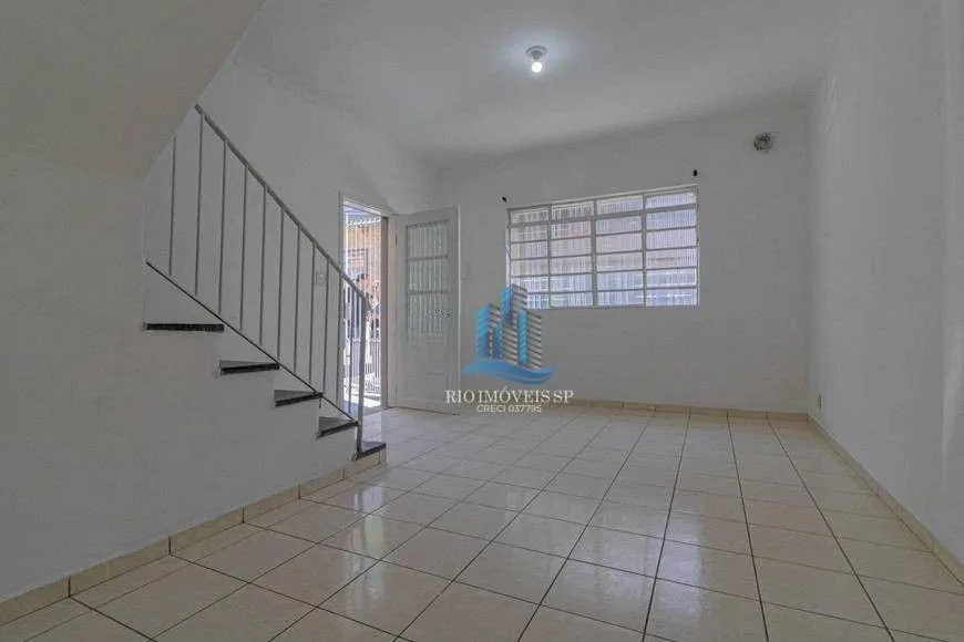 Foto 1 de Sobrado com 2 Quartos à venda, 100m² em Santa Maria, São Caetano do Sul