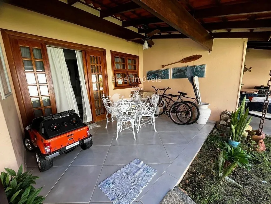 Foto 1 de Casa de Condomínio com 3 Quartos à venda, 120m² em Jardim Miramar, Caraguatatuba