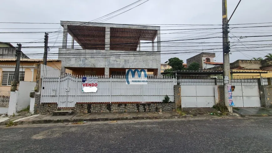 Foto 1 de Casa com 3 Quartos à venda, 271m² em Vila Iara, São Gonçalo