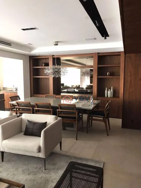 Foto 1 de Apartamento com 3 Quartos à venda, 205m² em Jardim Vitoria Regia, São Paulo