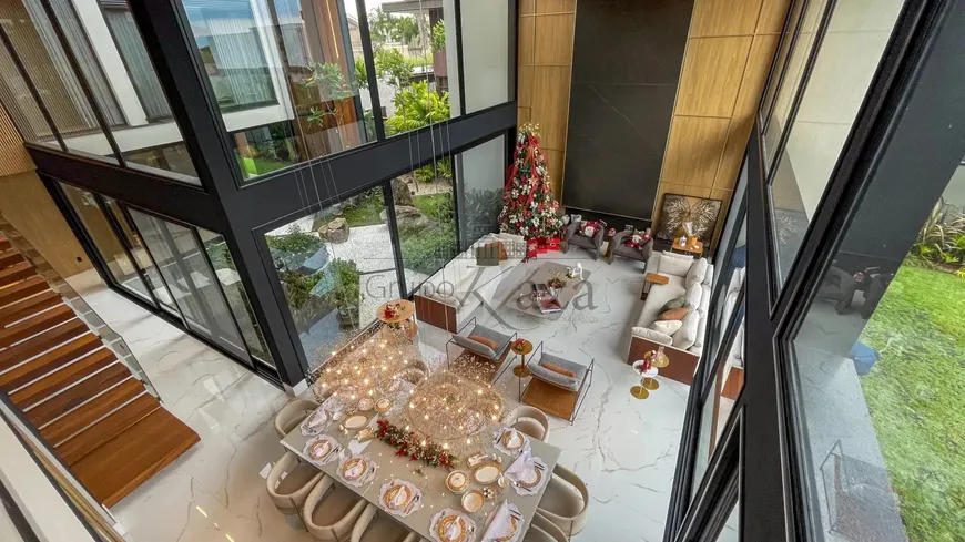 Foto 1 de Casa de Condomínio com 5 Quartos à venda, 695m² em Serimbura, São José dos Campos