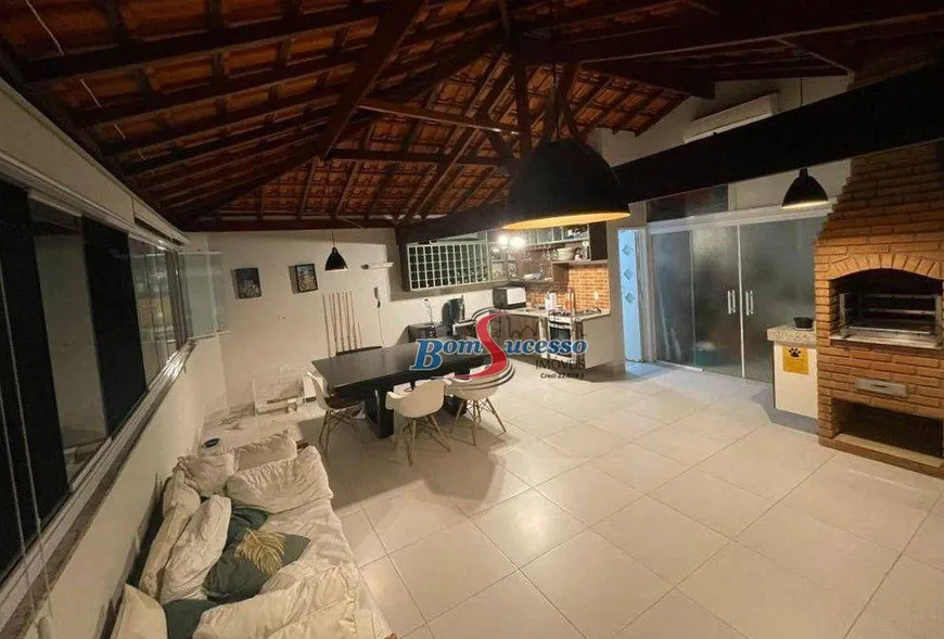 Foto 1 de Casa de Condomínio com 3 Quartos à venda, 200m² em Vila Carrão, São Paulo