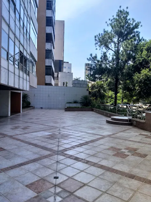 Foto 1 de Apartamento com 4 Quartos à venda, 190m² em Barra, Salvador